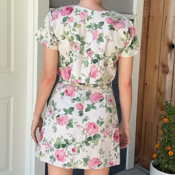 Pink Roses Mini Skirt and Crop Top Set - Picture 3 of 12